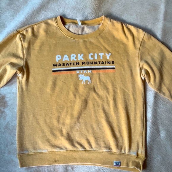 PARK CITY Wasatch Mountains UTAH Mustard Yellow Pullover DISTRESSED Sweatshirt - Picture 1 of 13